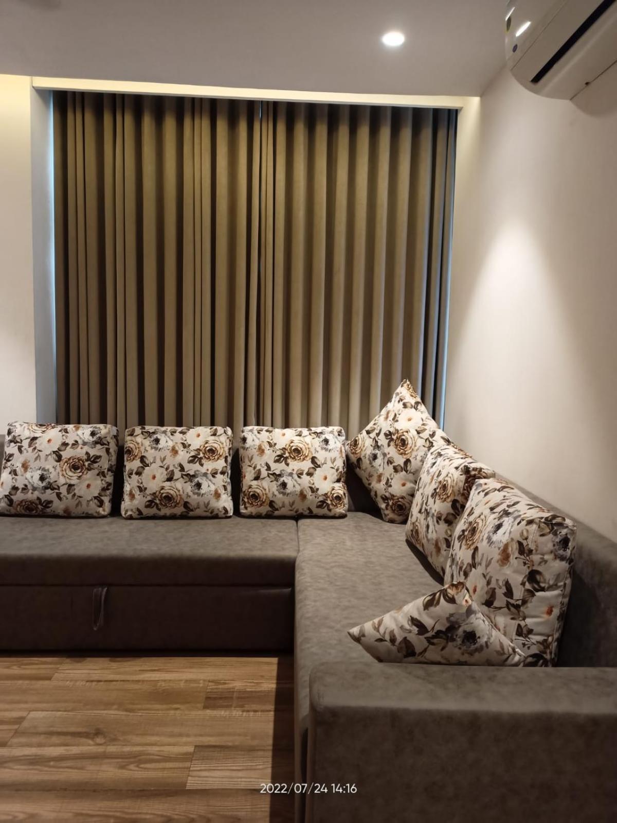 Pinnacle Grand Hotel 아흐메다바드 외부 사진